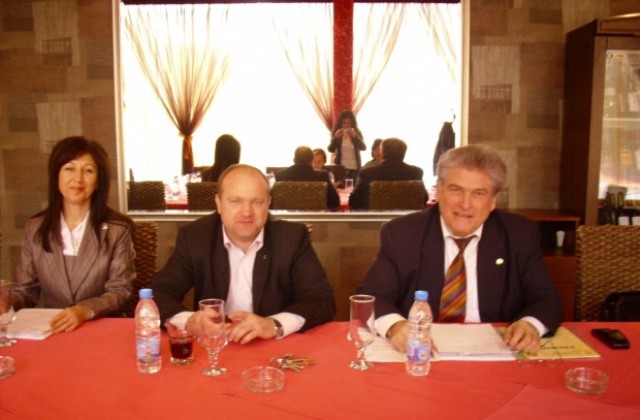 3400 ученика взеха участие в проект Народните будители и аз