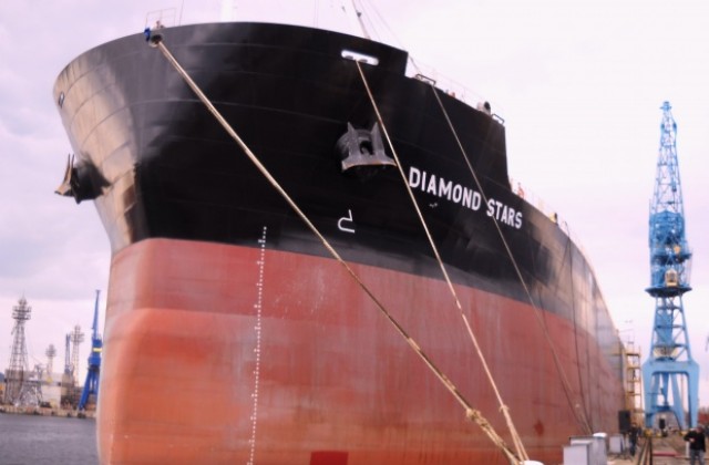 Във Варна строят още два кораба гиганти