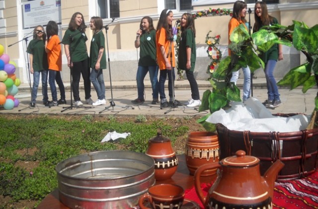 Ученици си правят хепънинг