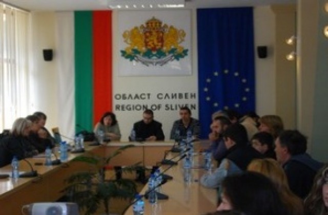Институции запознаха зрително затруднени с правата им