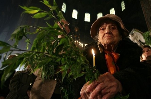 Православната църква отбелязва Цветница