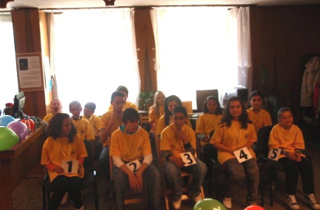 Думата chew донесе победа в Spelling Bee състезание