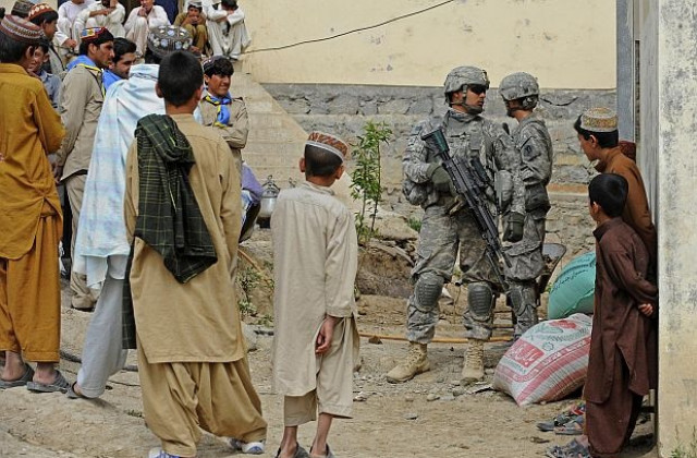 Опит за атентат в Кабул срещу френския министър на отбраната