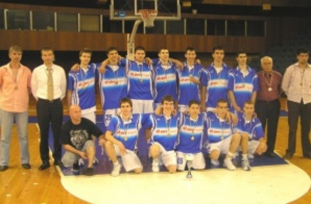 Ясна програмата за финалите на баскетболната младежка лига