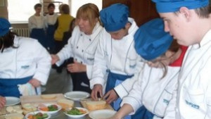 Дарения от САЩ за бъдещи готвачи от Ямбол