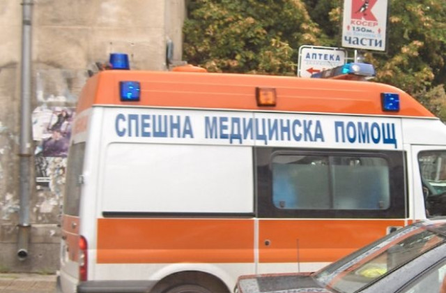 Русенец е тежко ранен след катастрофа в дърво