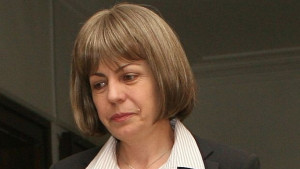 Преасфалтират кръговото на 4ти километър по Великден