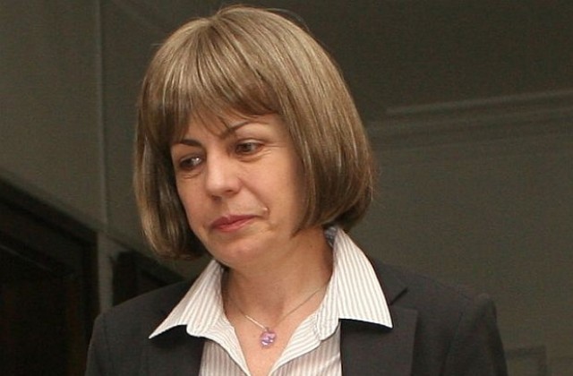 Преасфалтират кръговото на 4-ти километър по Великден