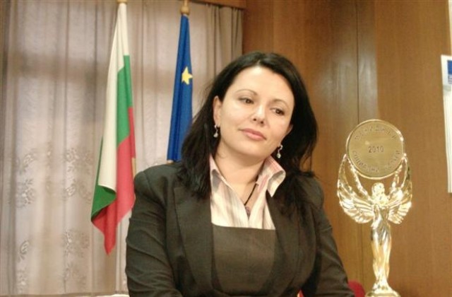 Симона Паносян с национална награда Мениджър социални услуги