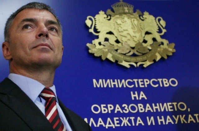 Ще има сериозни наказания за случая в Пещера, закани се министър Игнатов
