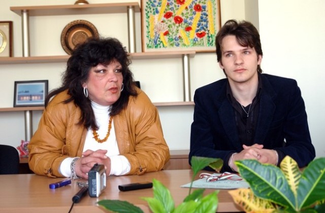 Мартин Дафинов със специалния приз на Музикални награди