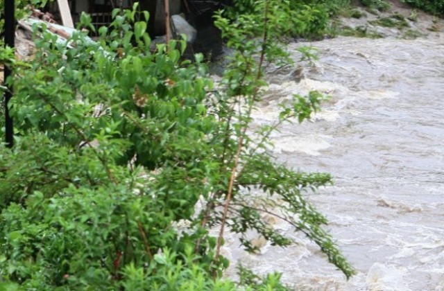 Чистят над 60 километра речни корита в столицата