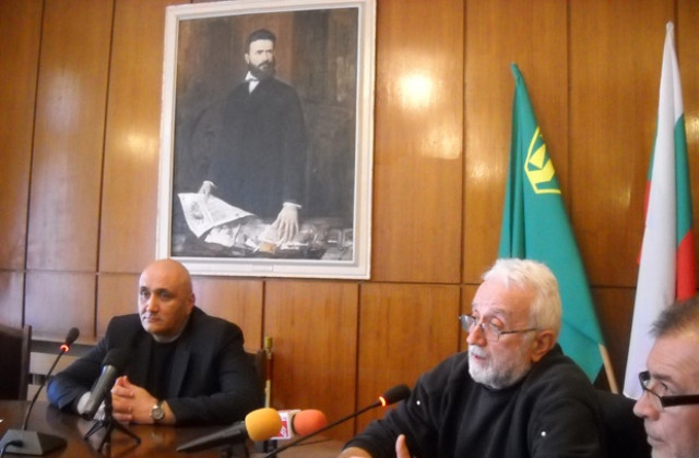 Няма решение за паметника на Христо Ботев