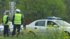 Три девойки задигнаха злато за 1000 лева от съученичка