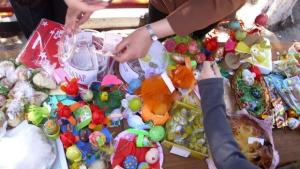 Великденски базар събра деца и родители в НУ Христо Ботев