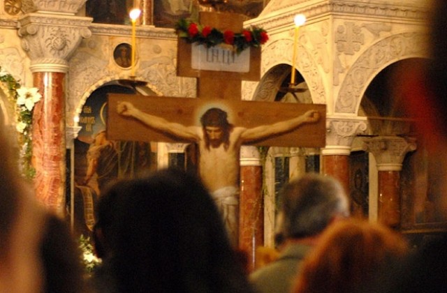 Разпети петък, разпъването на кръста