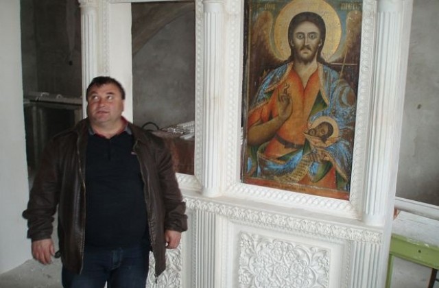 Само за 20 дни село Сребърна издигна отново църквата си