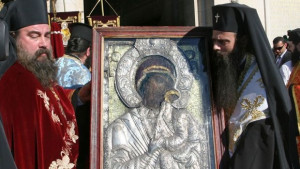 Изнасят Чудотворната икона на Света Богородица от Бачковския манастир