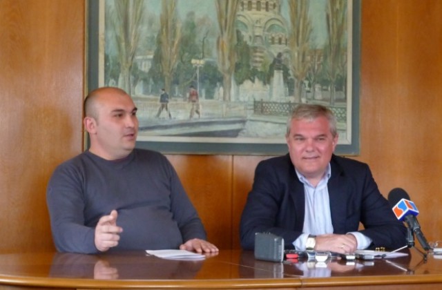 Румен Петков подкрепя Курумбашев за президент