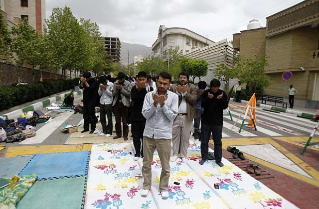 Арабската лига: Протестите заслужават подкрепа, а не куршуми