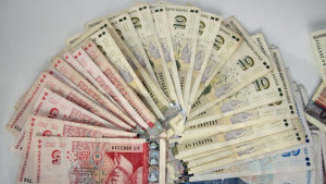 Отпуснали социални помощи на помалко варненци