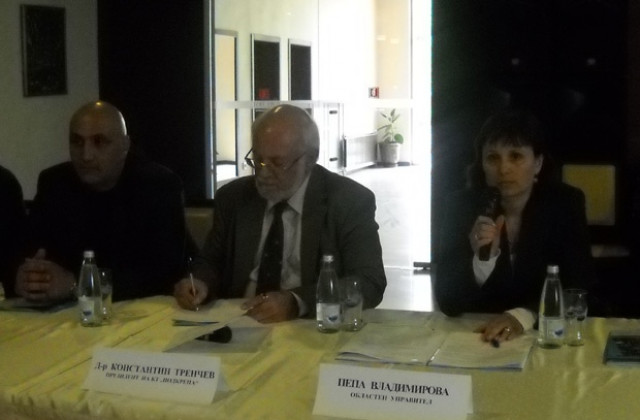 Тренчев: Минималната заплата трябва да се върже с прага на бедността