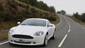 Британците предпочитат Aston Martin DB9 пред Audi R8 и Bugatti