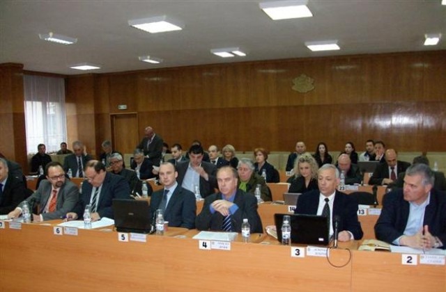 Решават за такса смет  за държавните училища на следваща сесия