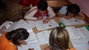 Любомир Любенов Външното оценяване за четвърти клас е непосилно за