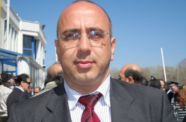 Продават незаконно поликлиниката в Сандански