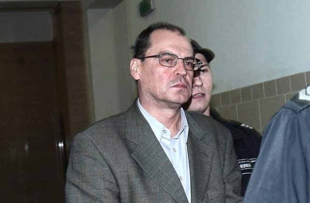 Отложиха делото срещу Ангел Дончев