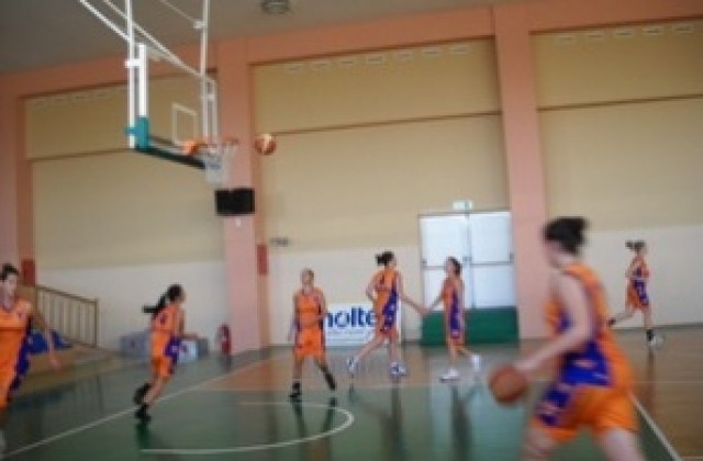 „Тони 7" участва в зонално първенство по баскетбол в Бургас