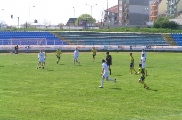 Спартак 1918 с класическа победа над Девня