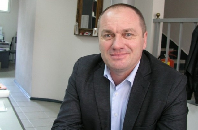 Чужди инвеститори потърсиха съдействие от плевенски депутат