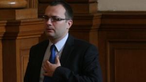 Мартин Димитров настоява депутатите да се запознаят с доклад за