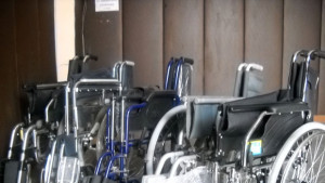 Онкодиспансерът се оборудва с инвалидни колички