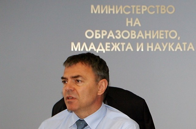 Министърът на образованието идва в Шумен на 10 май