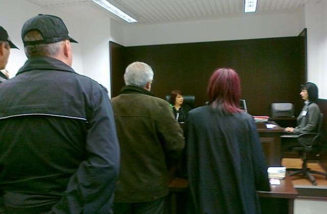 Оставиха в ареста данъчен инспектор, задържан с подкуп