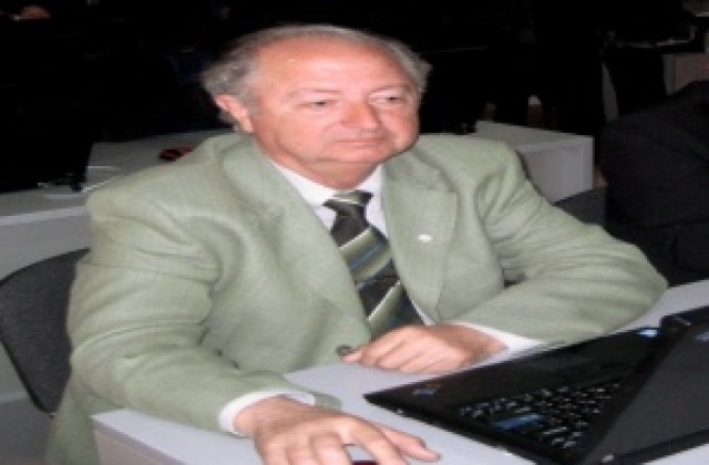 Почина един от основателите  на СДС в Казанлък