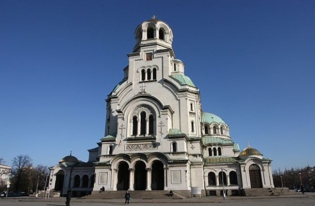 Променят временно движението на пл. „Св. Ал. Невски”