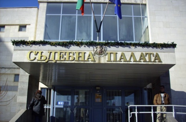 17-годишен отива в затвора за кражби и грабежи