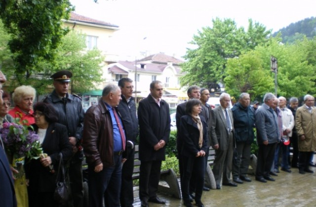 Мир, а не война пожелаха фронтоваците на поколенията