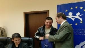 Второкурсник от ШУ спечели конкурс за есе организиран от Метин