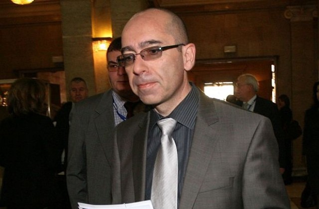 Здравният министър против идеята на фармацевтите за единни цени на лекарствата