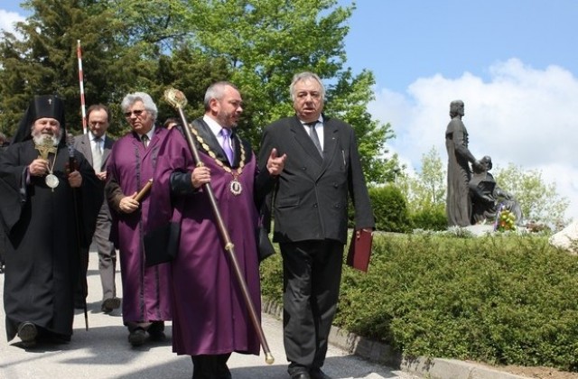 Патронния си празник отбеляза ВТУ