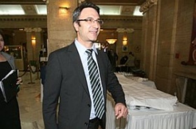 Преговаряме с Русия за по-краткосрочни договори за природен газ