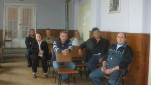 Жители на Пелишат недоволстват от кварталния полицай
