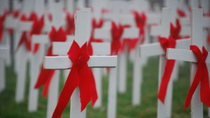 Със запалени свещи почитаме паметта на жертвите от СПИН