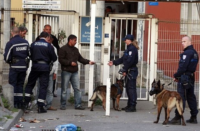 Европа се кани да сложи край на пътуването без паспорти заради спора за имигрантите