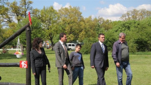 Свилен Нейков наблюдава стартовете от шампионата по всестранна езда